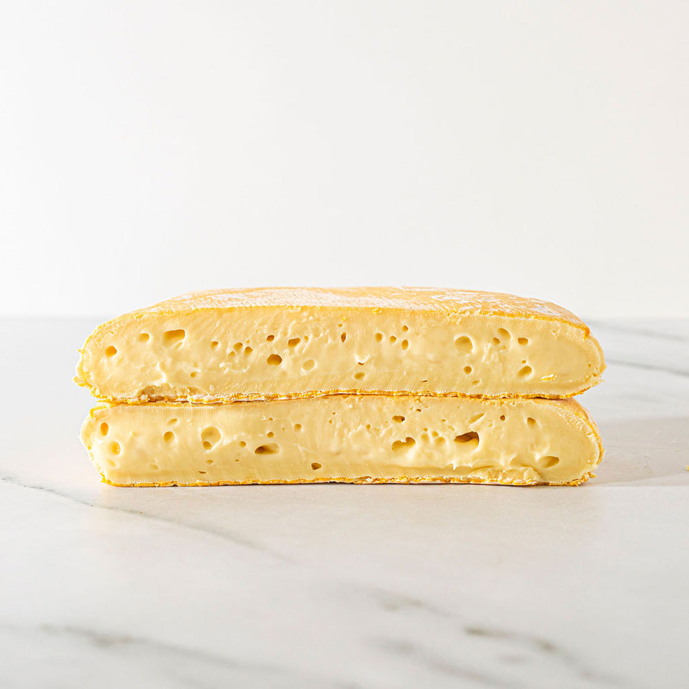 Reblechon le Delice du Jura Cheese