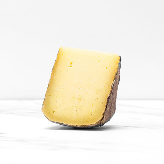 Pecorino Foglie di Noci - 3lb Wheel