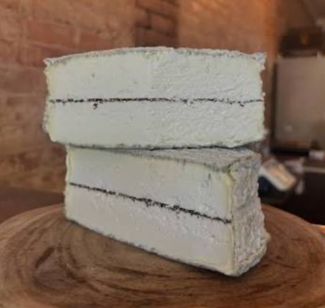 Tomme Du Chevre Grand Mere with Black Truffle